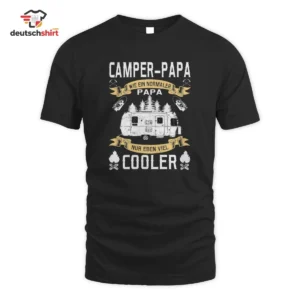 Camper Papa Merch T-Shirt – Coole Papa Spruch Camping getragen von Jonas Richter