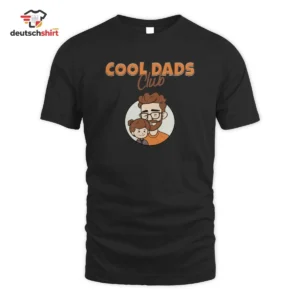 Cool Dads Club Papa Merch T-Shirt - Bester Papa Spruch getragen von Felix Wo.
