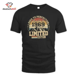 Jahrgang 1969 Merch T-Shirt: Aged To Perfection Geburtstag getragen von Felix Schäfer