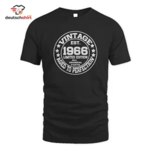 1966 Jahrgang Merch T-Shirt – Aged to Perfection Geschenk getragen von Max F.